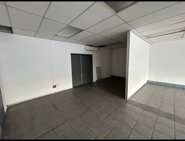 2,170M² WAREHOUSE TO LET IN SPARTAN